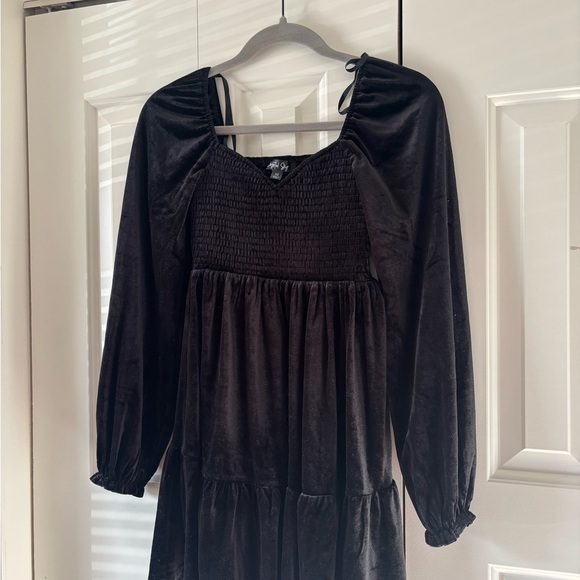 Black Velvet Smocked Babydoll Dress - Picture 4 of 13
